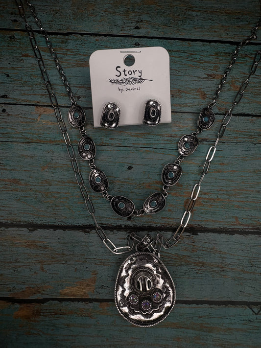 Sombrero Necklace